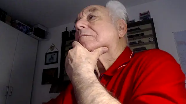 utilisasinus online show from November 1, 10:58 pm