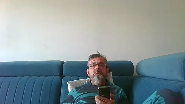 axecoman60 online show from March 15, 12:45 pm
