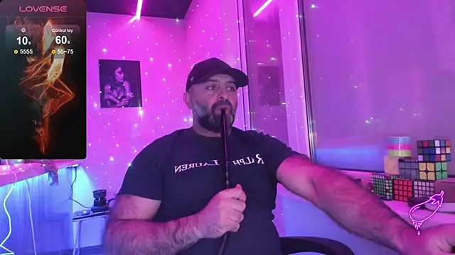 Snapshot of MAGABEAR077 chatting on October 27, 8:22 pm MAGABEAR077 online show from October 27, 8:22 pm