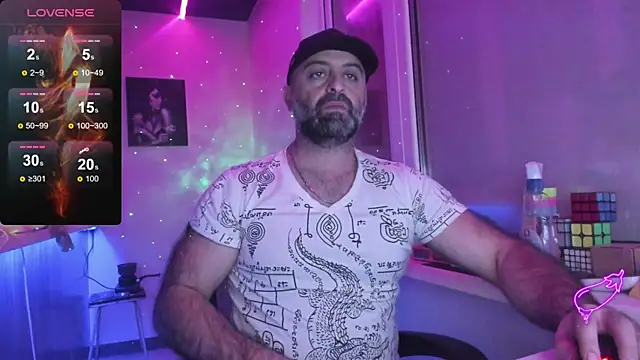 Snapshot of MAGABEAR077 chatting on October 26, 7:38 pm MAGABEAR077 online show from October 26, 7:38 pm