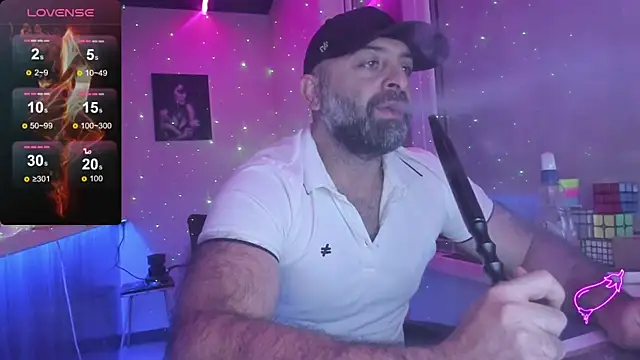 Snapshot of MAGABEAR077 chatting on October 25, 6:53 pm MAGABEAR077 online show from October 25, 6:53 pm