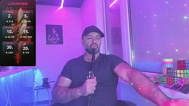 Snapshot of MAGABEAR077 chatting on October 19, 8:50 am MAGABEAR077 online show from October 19, 8:50 am