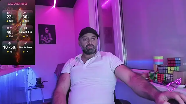 Snapshot of MAGABEAR077 chatting on October 21, 11:40 pm MAGABEAR077 online show from October 21, 11:40 pm