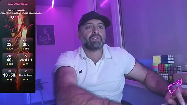 Snapshot of MAGABEAR077 chatting on October 16, 11:02 pm MAGABEAR077 online show from October 16, 11:02 pm