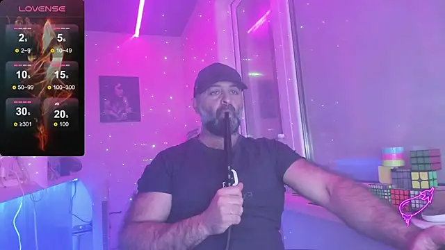 Snapshot of MAGABEAR077 chatting on October 31, 9:07 pm MAGABEAR077 online show from October 31, 9:07 pm