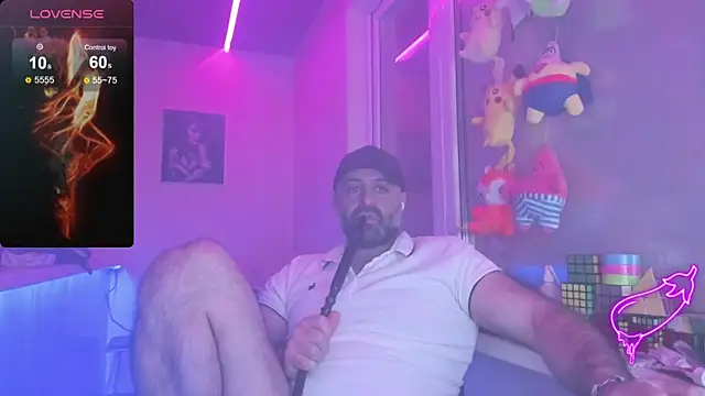 Snapshot of MAGABEAR077 chatting on March 11, 9:56 am MAGABEAR077 online show from March 11, 9:56 am