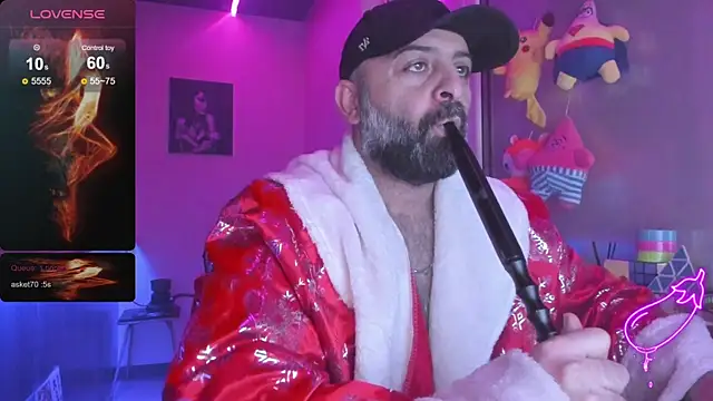 Snapshot of MAGABEAR077 chatting on December 26, 4:25 pm MAGABEAR077 online show from December 26, 4:25 pm