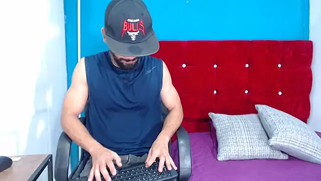 ryan musclexxx online show from January 17, 2:50 am
