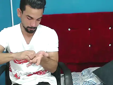 ryan musclexxx online show from December 26, 3:16 am