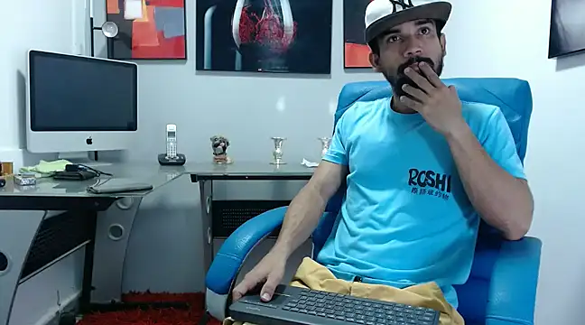 ryan musclexxx online show from December 3, 4:02 am