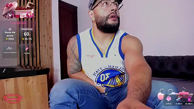 Snapshot of Luke__09 chatting on January 16, 1:25 pm Luke 09 online show from January 16, 1:25 pm