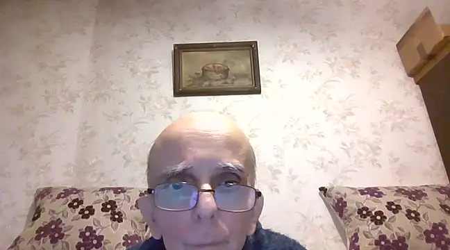 Snapshot of mariusica1@xh chatting on February 18, 8:47 pm mariusica1xh online show from February 18, 8:47 pm