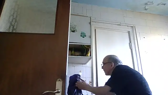 mariusica1xh online show from April 25, 1:41 pm