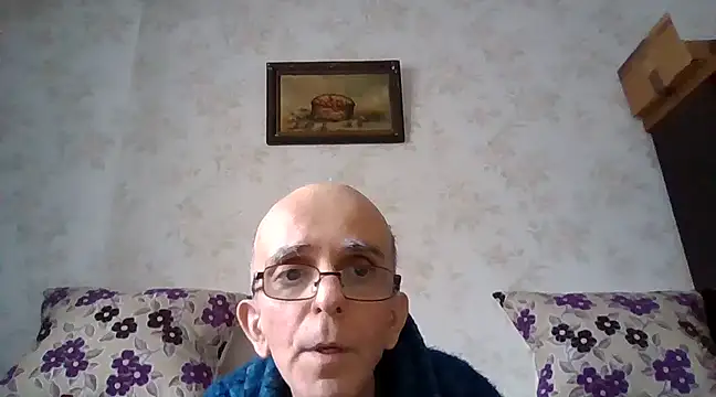 Snapshot of mariusica1@xh chatting on February 19, 2:34 pm mariusica1xh online show from February 19, 2:34 pm