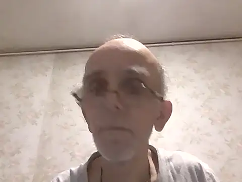 Snapshot of mariusica1@xh chatting on October 15, 9:00 pm mariusica1xh online show from October 15, 9:00 pm