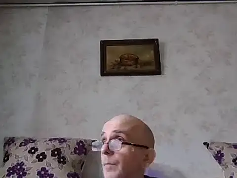 Snapshot of mariusica1@xh chatting on January 11, 11:12 am mariusica1xh online show from January 11, 11:12 am