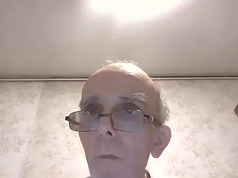 Snapshot of mariusica1@xh chatting on October 20, 10:24 pm mariusica1xh online show from October 20, 10:24 pm