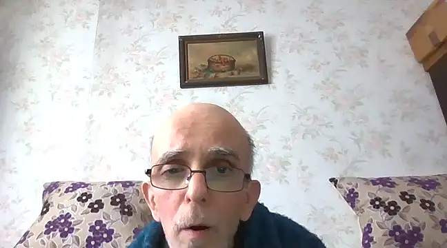 Snapshot of mariusica1@xh chatting on February 25, 10:04 am mariusica1xh online show from February 25, 10:04 am