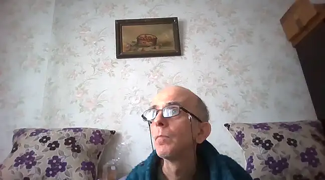 Snapshot of mariusica1@xh chatting on March 20, 10:21 am mariusica1xh online show from March 20, 10:21 am