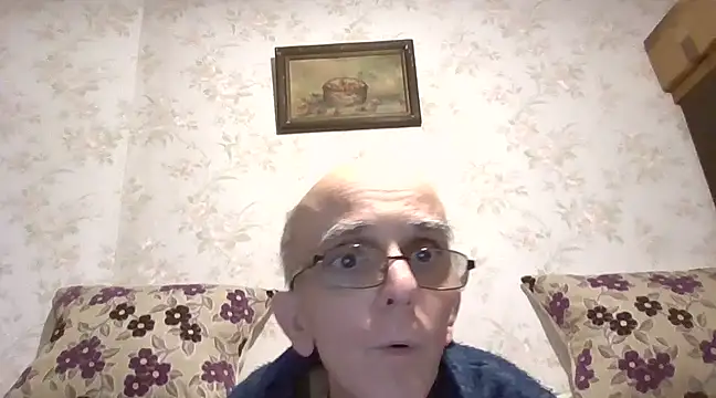Snapshot of mariusica1@xh chatting on March 8, 2:10 am mariusica1xh online show from March 8, 2:10 am
