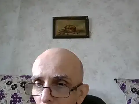 Snapshot of mariusica1@xh chatting on January 7, 11:11 am mariusica1xh online show from January 7, 11:11 am