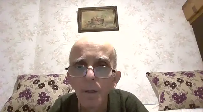 Snapshot of mariusica1@xh chatting on February 27, 6:53 pm mariusica1xh online show from February 27, 6:53 pm