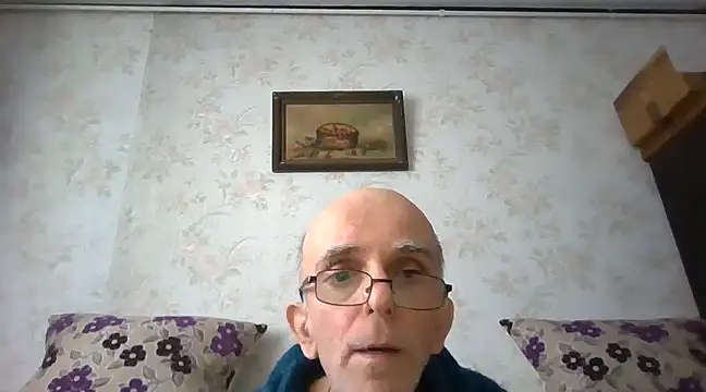 Snapshot of mariusica1@xh chatting on February 22, 11:35 am mariusica1xh online show from February 22, 11:35 am