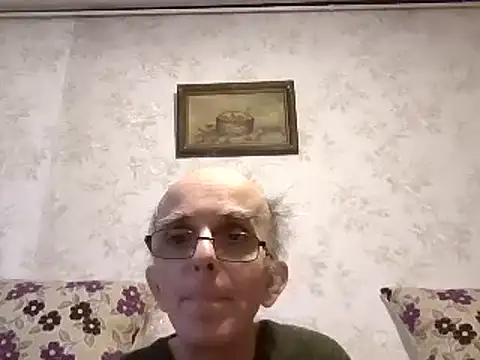Snapshot of mariusica1@xh chatting on December 25, 7:46 am mariusica1xh online show from December 25, 7:46 am