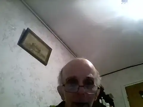 Snapshot of mariusica1@xh chatting on December 12, 4:15 am mariusica1xh online show from December 12, 4:15 am