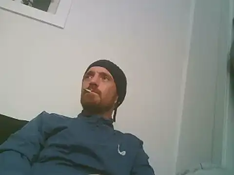 Snapshot of PocoLoco420 chatting on October 15, 2:19 am PocoLoco420 online show from October 15, 2:19 am