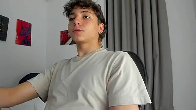 Snapshot of Joe23__ chatting on September 18, 12:01 am Joe23 online show from September 18, 12:01 am