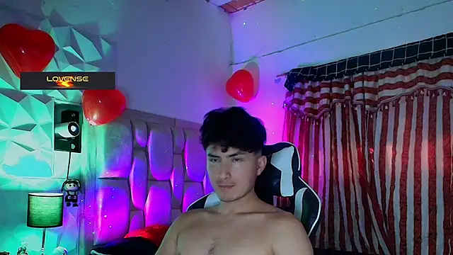 santyago taylor online show from February 26, 7:03 pm
