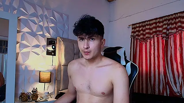 santyago taylor online show from February 12, 7:35 pm