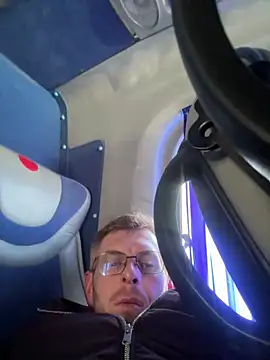 adrian90bi11 online show from March 26, 12:31 pm