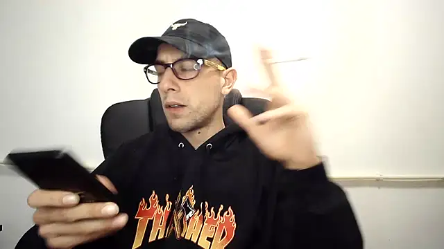 mikealcorleone online show from December 15, 8:36 pm