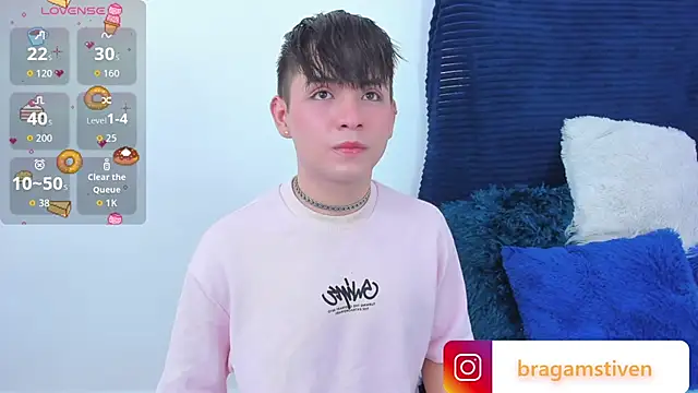 Snapshot of Bragam_Stiven chatting on September 29, 10:27 pm Bragam Stiven online show from September 29, 10:27 pm
