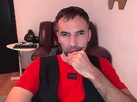 Snapshot of Leo_1617 chatting on October 14, 6:15 pm Leo 1617 online show from October 14, 6:15 pm