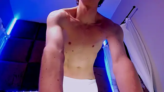 LukeSweet online show from April 28, 4:55 pm