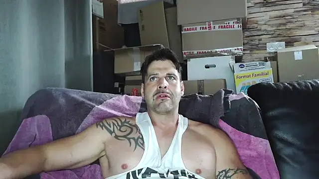 XxBigboybandxX online show from April 28, 3:28 pm