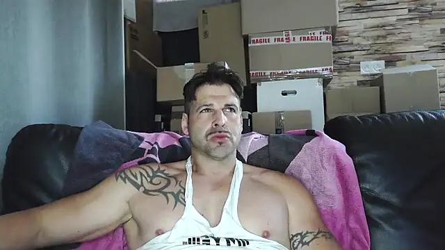 XxBigboybandxX online show from April 20, 12:40 pm