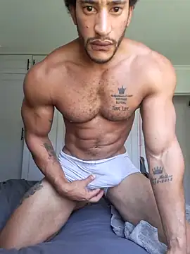 Snapshot of shreddednHard11 chatting on March 5, 1:06 pm shreddednHard11 online show from March 5, 1:06 pm