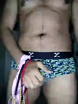 Snapshot of virginat32 chatting on December 2, 11:05 pm virginat32 online show from December 2, 11:05 pm