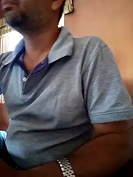 Snapshot of daddy_indian chatting on February 11, 5:26 am daddy indian online show from February 11, 5:26 am