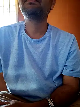 Snapshot of daddy_indian chatting on February 6, 4:53 am daddy indian online show from February 6, 4:53 am