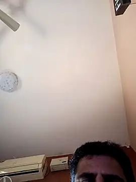 Snapshot of daddy_indian chatting on March 8, 4:31 am daddy indian online show from March 8, 4:31 am