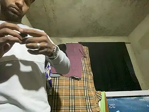 Snapshot of GaaTto chatting on March 6, 11:42 pm GaaTto online show from March 6, 11:42 pm