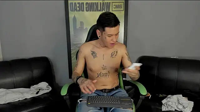 jamesinked  online show from December 7, 4:25 pm