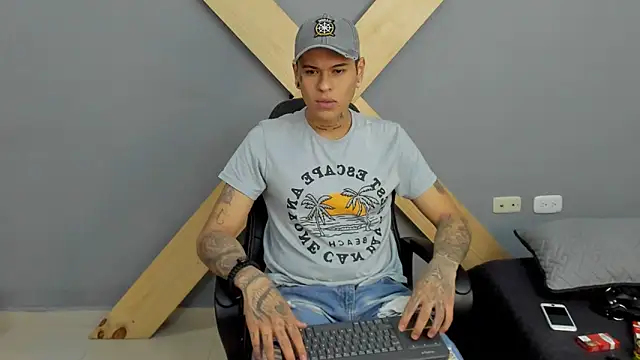 jamesinked  online show from December 13, 2:27 pm