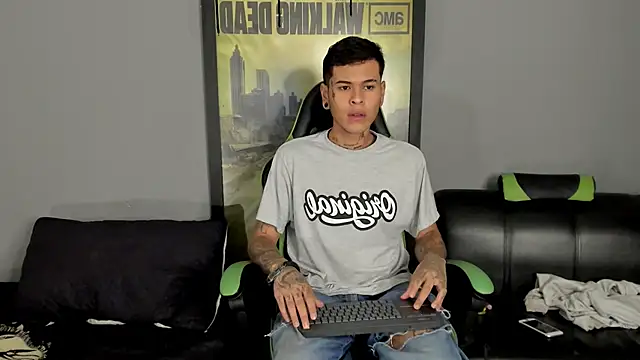 jamesinked  online show from March 21, 4:18 pm