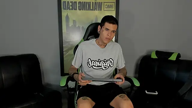 jamesinked  online show from January 30, 4:24 pm